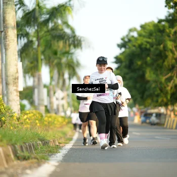 Runner Photo 7715078