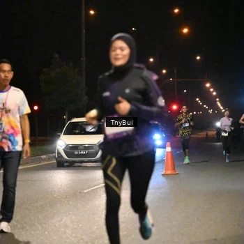 Runner Photo 7715079