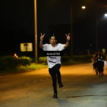 Runner Photo 7715094