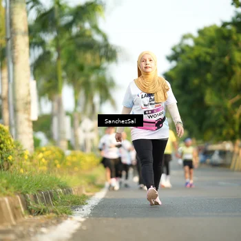 Runner Photo 7715095