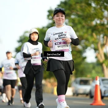 Runner Photo 7715108