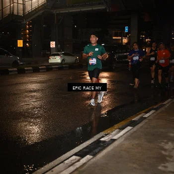 Runner Photo 7715111