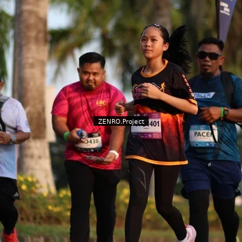 Runner Photo 7715120