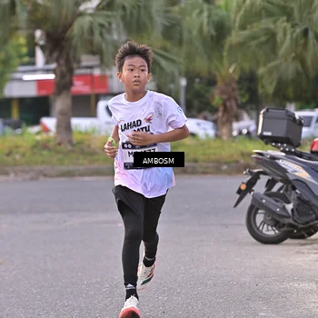 Runner Photo 7715145