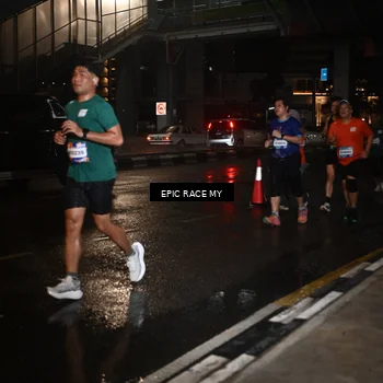 Runner Photo 7715149