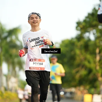 Runner Photo 7715161