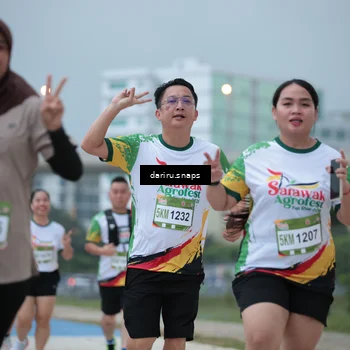 Runner Photo 7715162