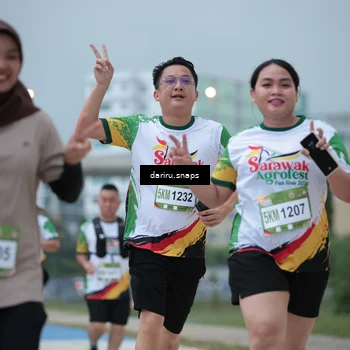 Runner Photo 7715163
