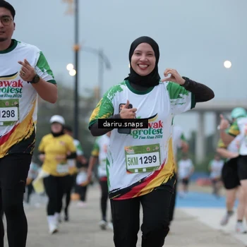 Runner Photo 7715168