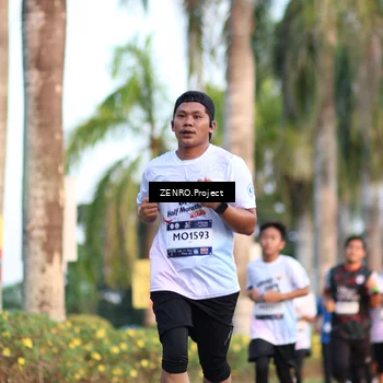 Runner Photo 7715175
