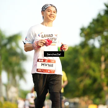 Runner Photo 7715183