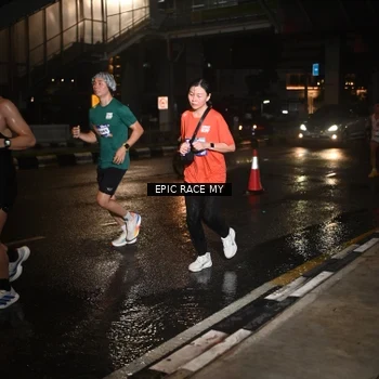 Runner Photo 7715193