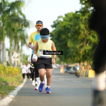 Runner Photo 7715200