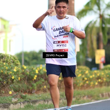 Runner Photo 7715201