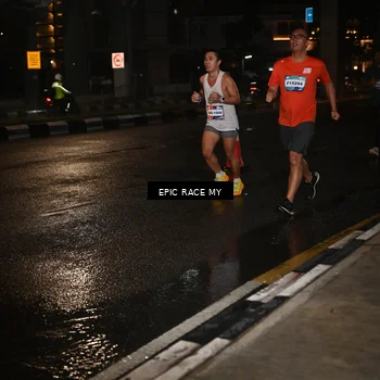 Runner Photo 7715205