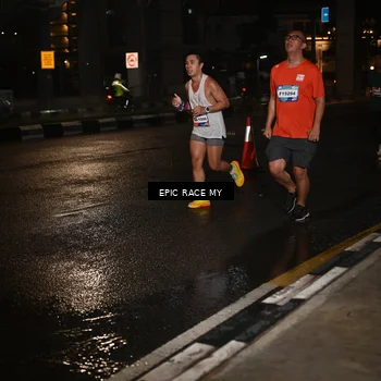 Runner Photo 7715212