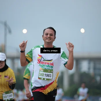 Runner Photo 7715220