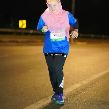 Runner Photo 7715221