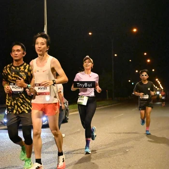 Runner Photo 7715235
