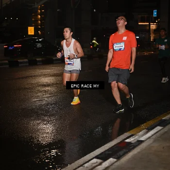 Runner Photo 7715242