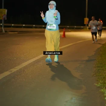 Runner Photo 7715249