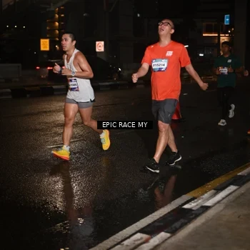 Runner Photo 7715253