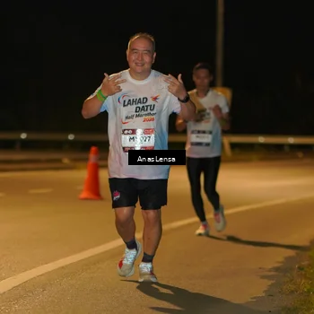 Runner Photo 7715282