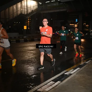 Runner Photo 7715285