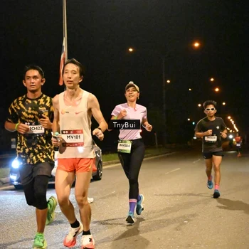 Runner Photo 7715298