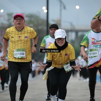 Runner Photo 7715301