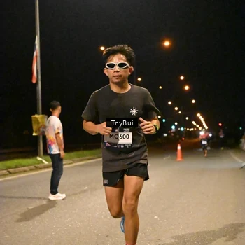 Runner Photo 7715303