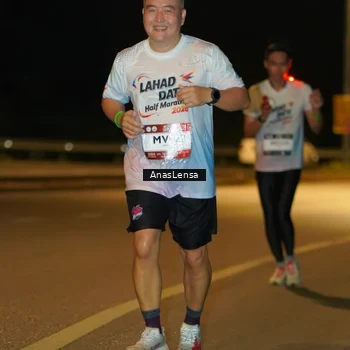Runner Photo 7715307