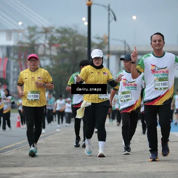 Runner Photo 7715310