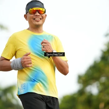 Runner Photo 7715313