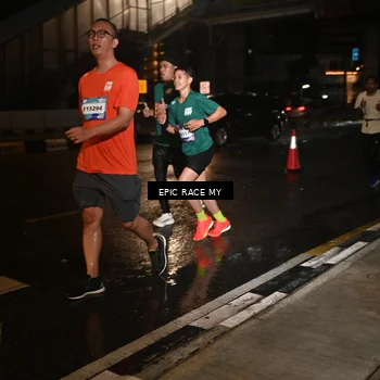 Runner Photo 7715315
