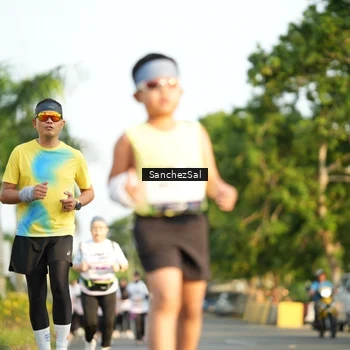Runner Photo 7715343