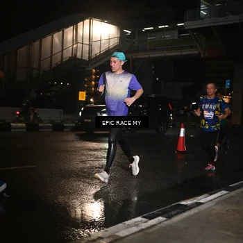 Runner Photo 7715345