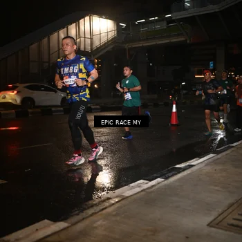 Runner Photo 7715358