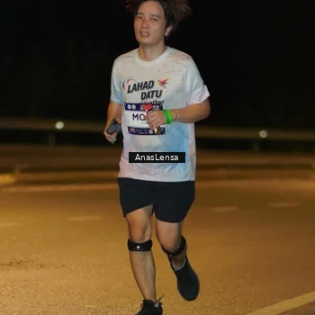 Runner Photo 7715360