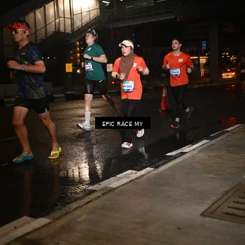 Runner Photo 7715366