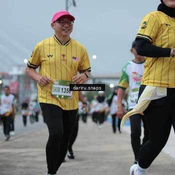Runner Photo 7715367