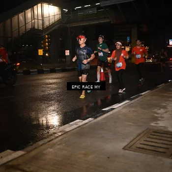 Runner Photo 7715377