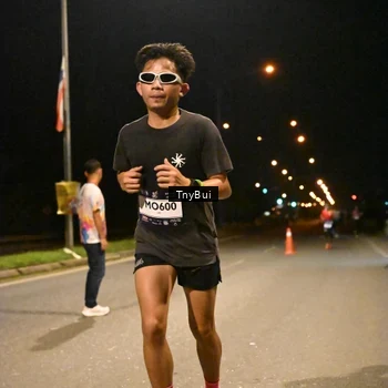 Runner Photo 7715387