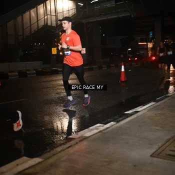 Runner Photo 7715388
