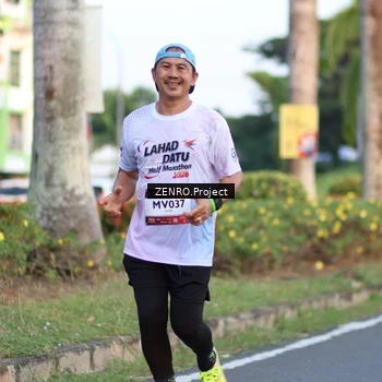 Runner Photo 7715391