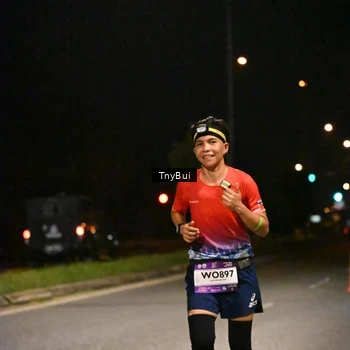Runner Photo 7715392