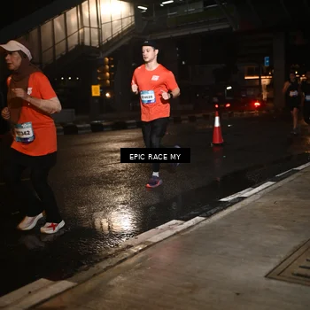 Runner Photo 7715405