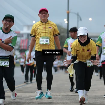 Runner Photo 7715406