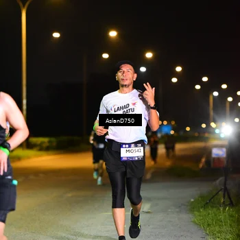 Runner Photo 7715408