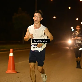 Runner Photo 7715415